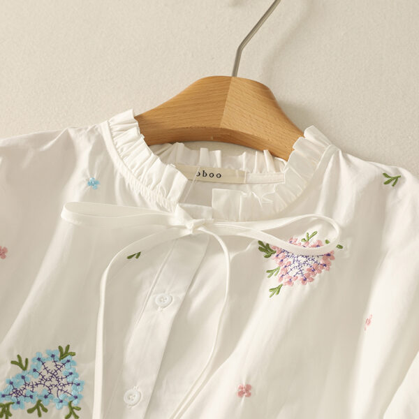Wholesale Silk-Linen Blouse for Women | White Floral Top with Blue Print | Breathable Lightweight Summer Shirt | Boutique Apparel OEM 2790 - Image 2